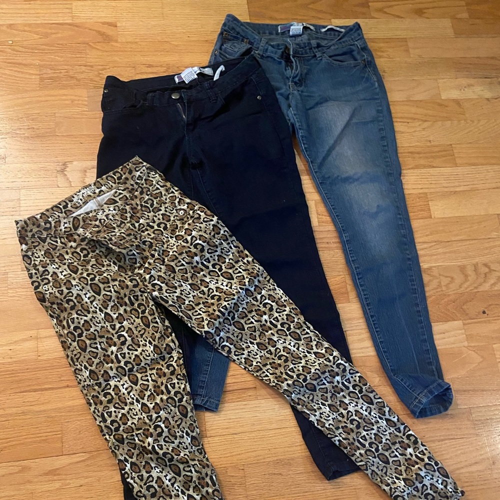 3 pairs of Jeans